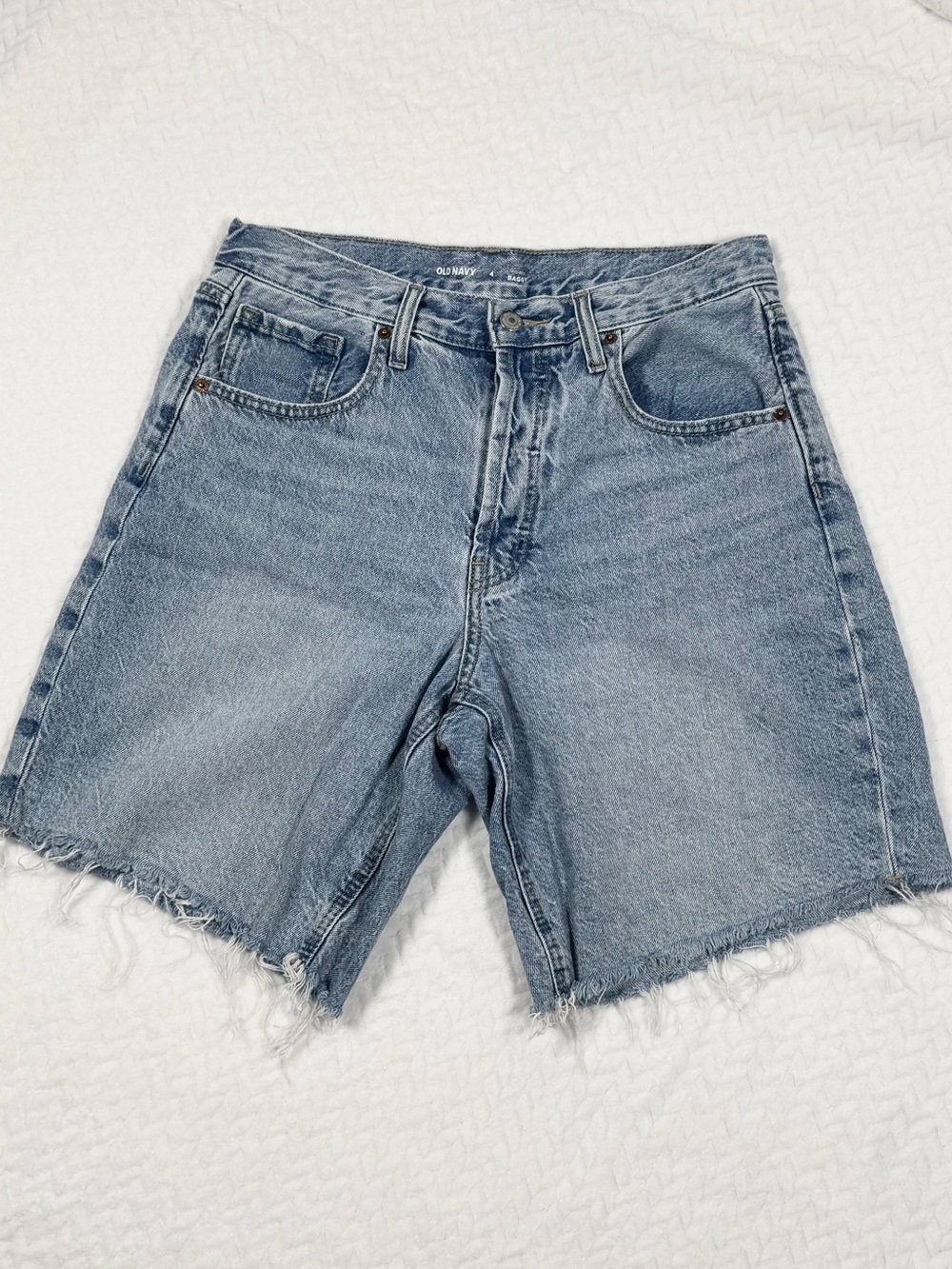 Old Navy Light Wash High Rise Baggy Denim Shorts Frayed Hem Size 4